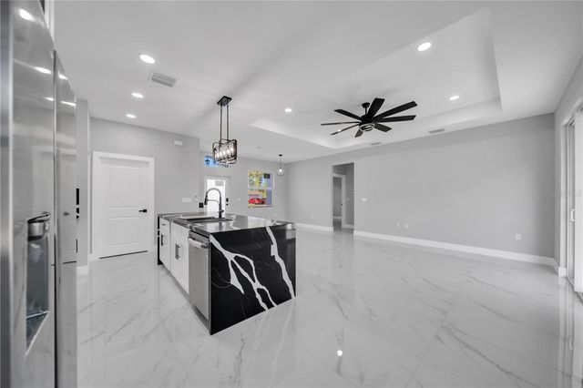 885 BARCIA STREET E, Lehigh Acres, FL 33974