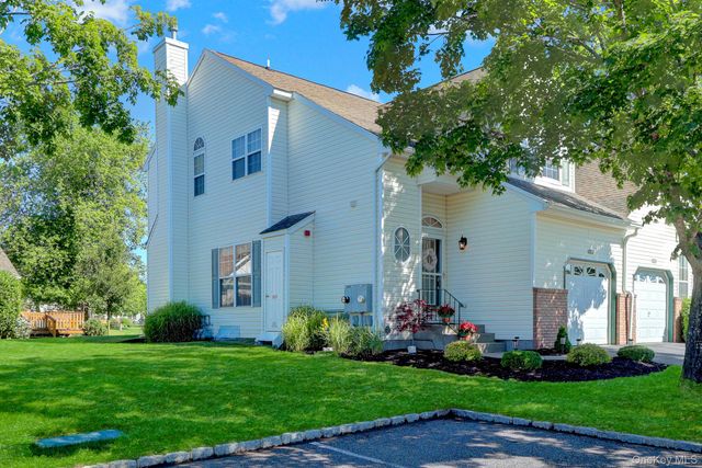 2106 Nicole Drive, Port Jefferson Station, NY 11776