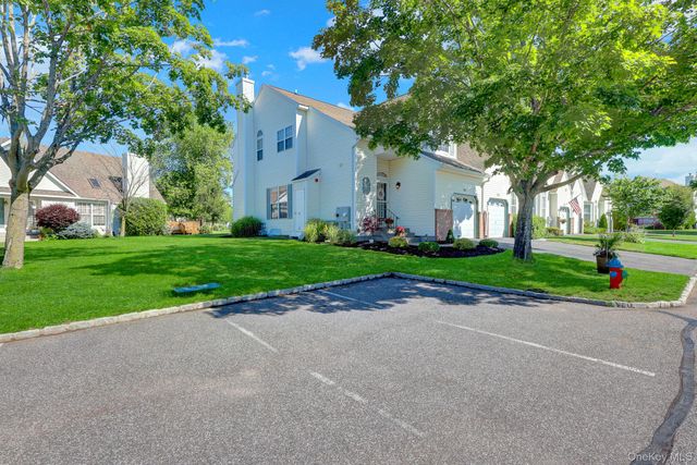 2106 Nicole Drive, Port Jefferson Station, NY 11776