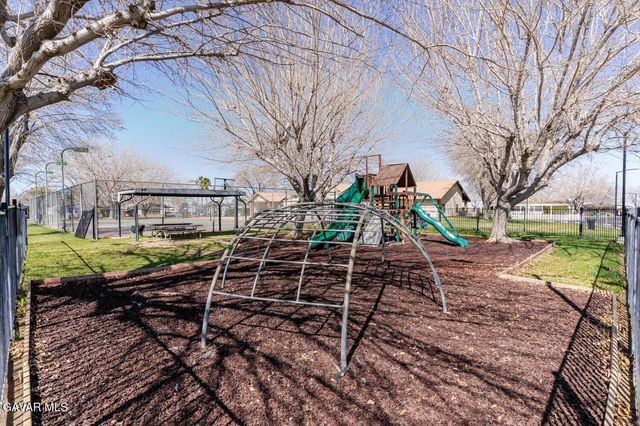 2330 E Avenue J 8 121, Lancaster, CA 93535