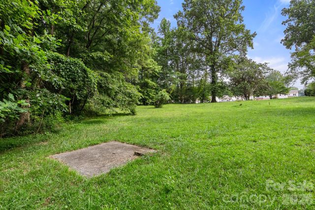 9225 Robinson Church Road, Charlotte, NC 28215