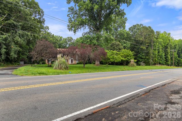 9225 Robinson Church Road, Charlotte, NC 28215