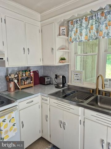 20 HILL LN, Mohnton, PA 19540
