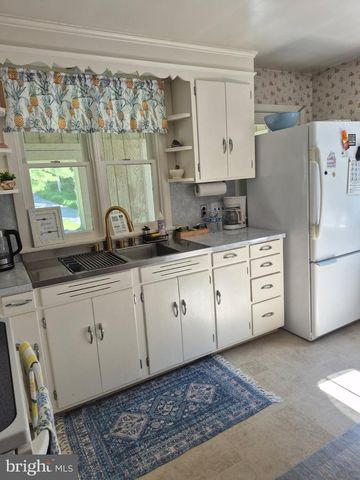 20 HILL LN, Mohnton, PA 19540