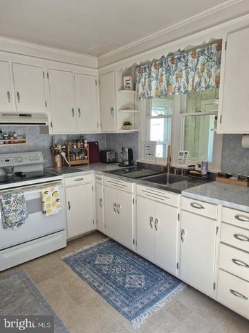 20 HILL LN, Mohnton, PA 19540