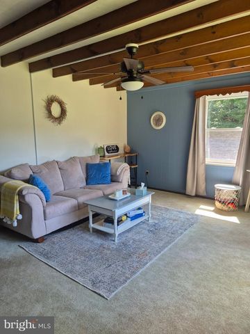 20 HILL LN, Mohnton, PA 19540