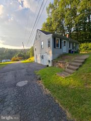 20 HILL LN, Mohnton, PA 19540