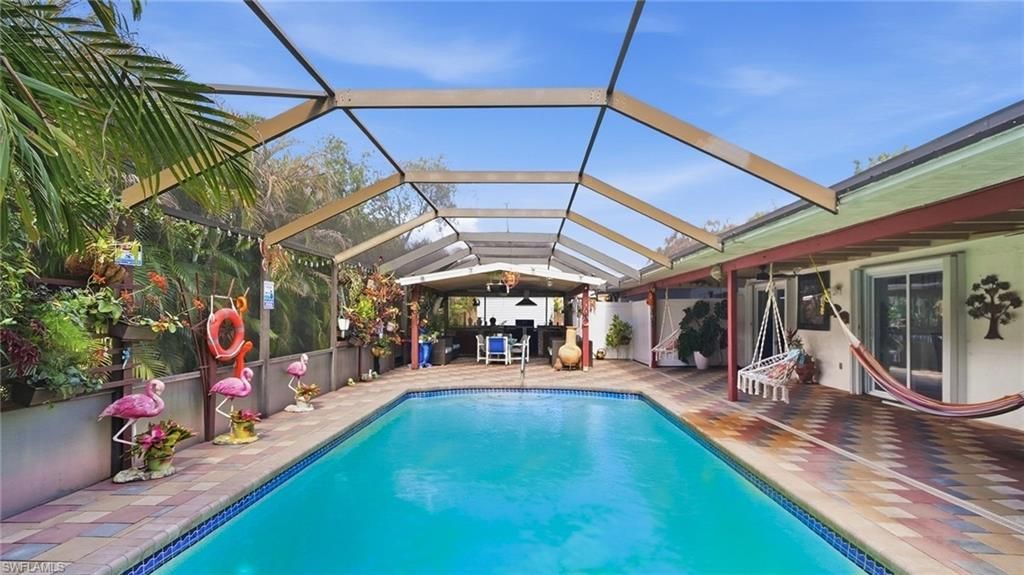 208 Daleview AVE, LEHIGH ACRES, FL 33936 — exterior