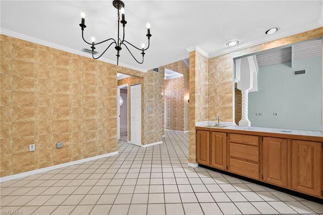 1440 Larkspur DR, Fort Myers, FL 33901