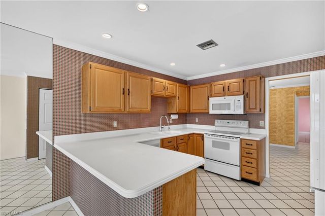 1440 Larkspur DR, Fort Myers, FL 33901