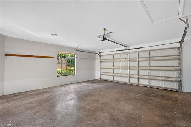 1440 Larkspur DR, Fort Myers, FL 33901