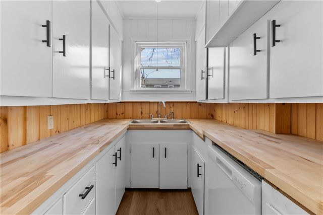 647 Pleasant Valley Parkway, Providence, RI 02908