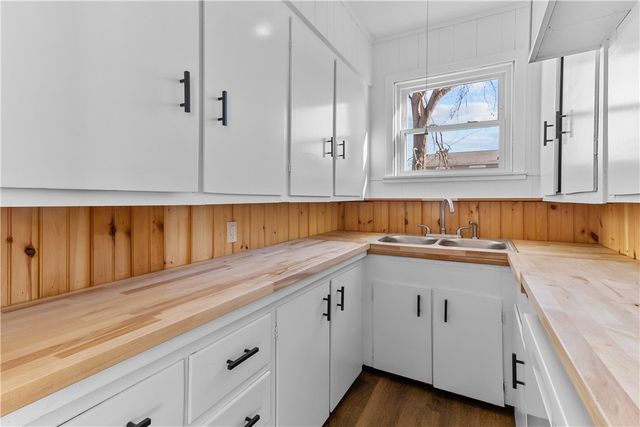 647 Pleasant Valley Parkway, Providence, RI 02908