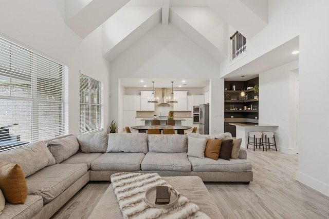 5824 Antelope Well LN, Austin, TX 78738