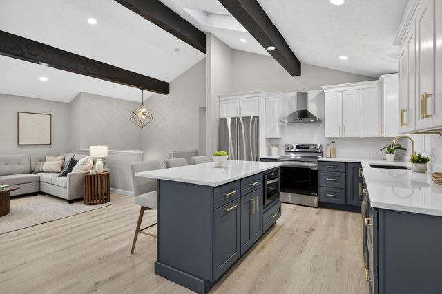 5 Heron Drive, Londonderry, NH 03053