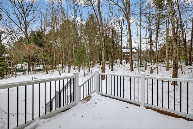 5 Heron Drive, Londonderry, NH 03053