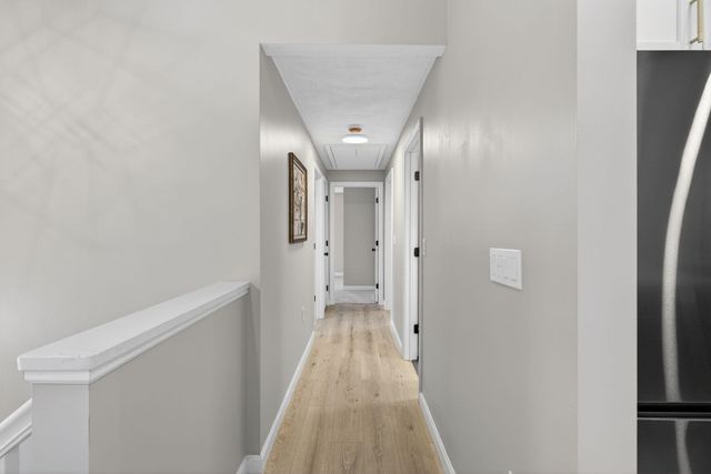 5 Heron Drive, Londonderry, NH 03053