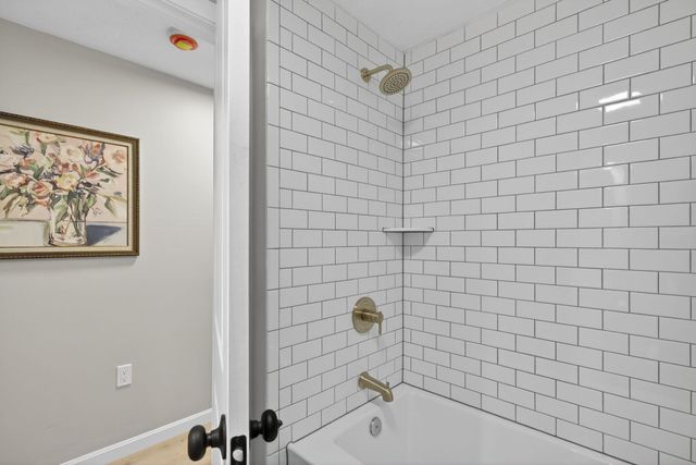 5 Heron Drive, Londonderry, NH 03053