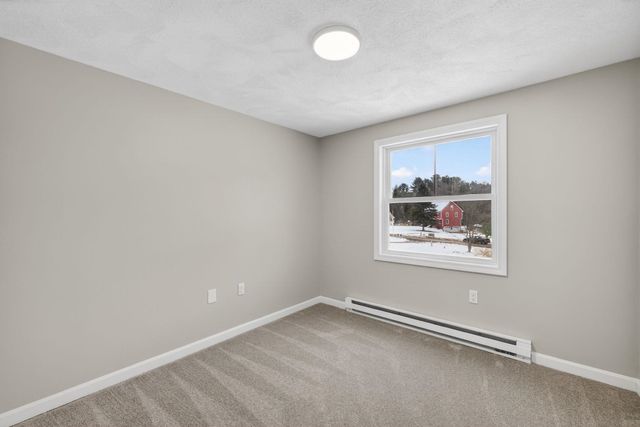 5 Heron Drive, Londonderry, NH 03053