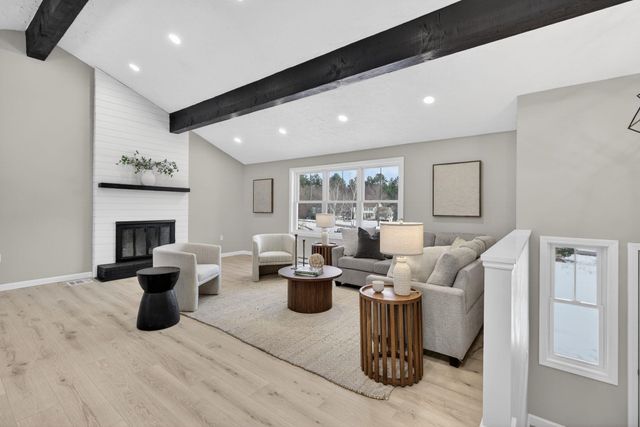 5 Heron Drive, Londonderry, NH 03053