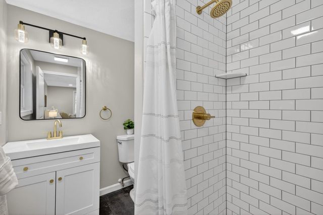 5 Heron Drive, Londonderry, NH 03053