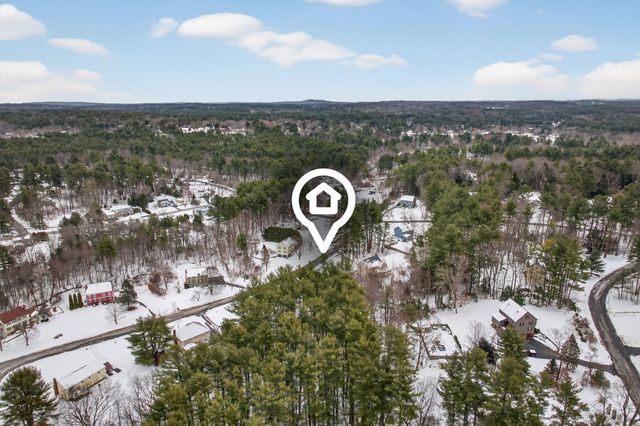 5 Heron Drive, Londonderry, NH 03053