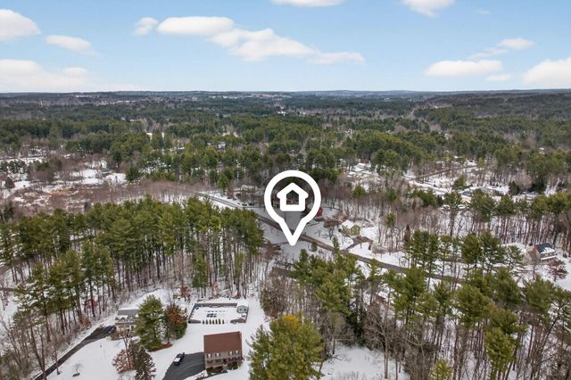 5 Heron Drive, Londonderry, NH 03053