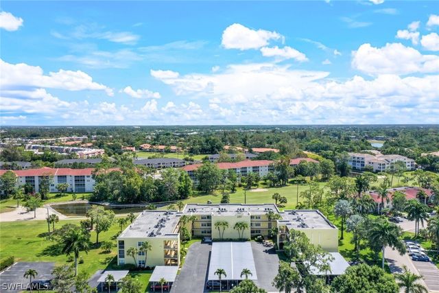 1057 Forest Lakes DR 209, Naples, FL 34105