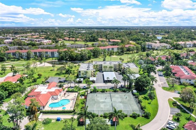 1057 Forest Lakes DR 209, Naples, FL 34105