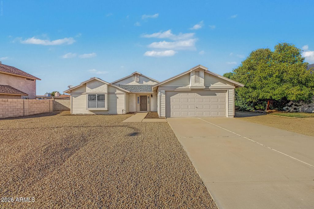 7318 W SIERRA Street, Peoria, AZ 85345 — photo 2