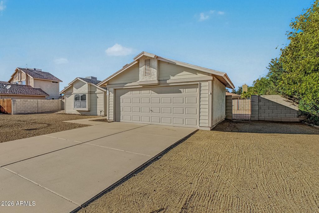 7318 W SIERRA Street, Peoria, AZ 85345 — photo 3