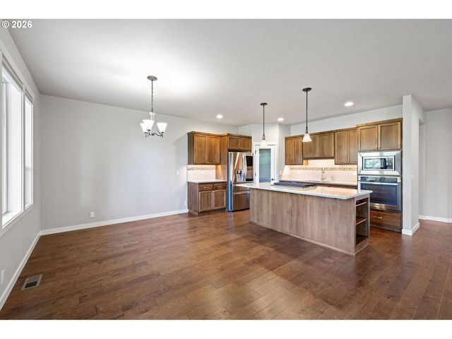 51 GRIZZLY Ave, Eugene, OR 97404