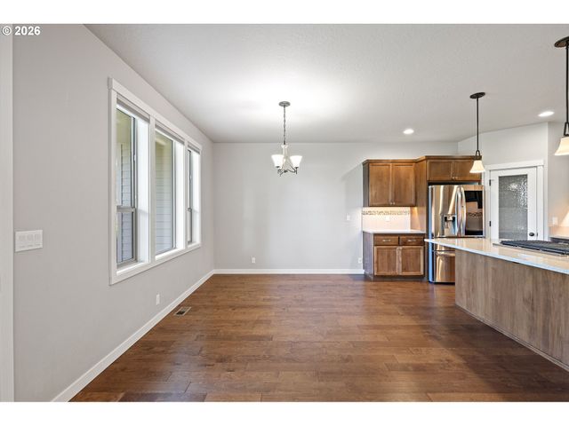 51 GRIZZLY Ave, Eugene, OR 97404