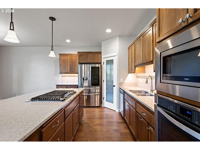 51 GRIZZLY Ave, Eugene, OR 97404