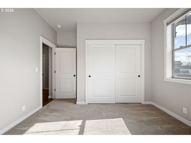 51 GRIZZLY Ave, Eugene, OR 97404