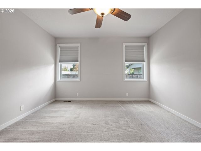 51 GRIZZLY Ave, Eugene, OR 97404