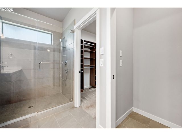 51 GRIZZLY Ave, Eugene, OR 97404