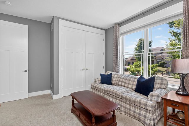 6234 Whispering Hill Court, Bettendorf, IA 52722