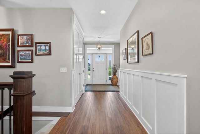 6234 Whispering Hill Court, Bettendorf, IA 52722