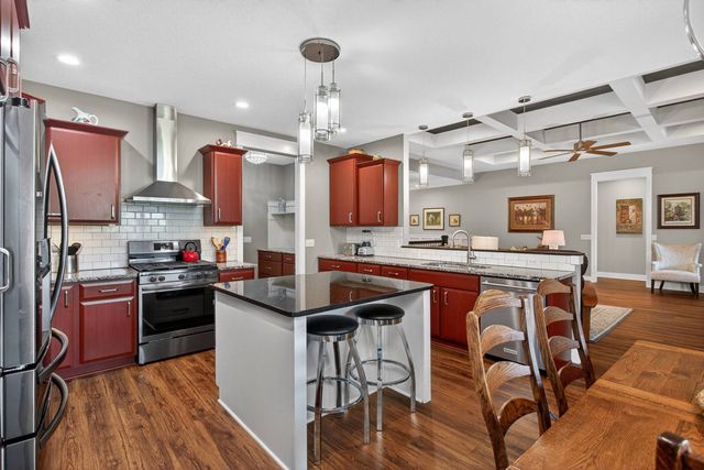 6234 Whispering Hill Court, Bettendorf, IA 52722