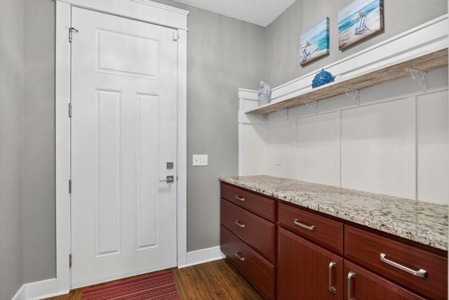 6234 Whispering Hill Court, Bettendorf, IA 52722