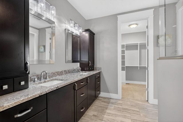 6234 Whispering Hill Court, Bettendorf, IA 52722