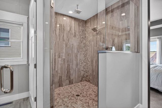 6234 Whispering Hill Court, Bettendorf, IA 52722