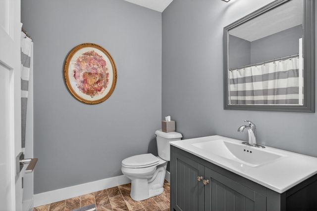 6234 Whispering Hill Court, Bettendorf, IA 52722