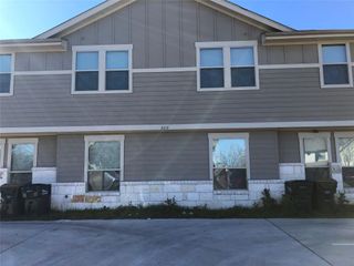 2212 Creekside LN D, Georgetown, TX 78626