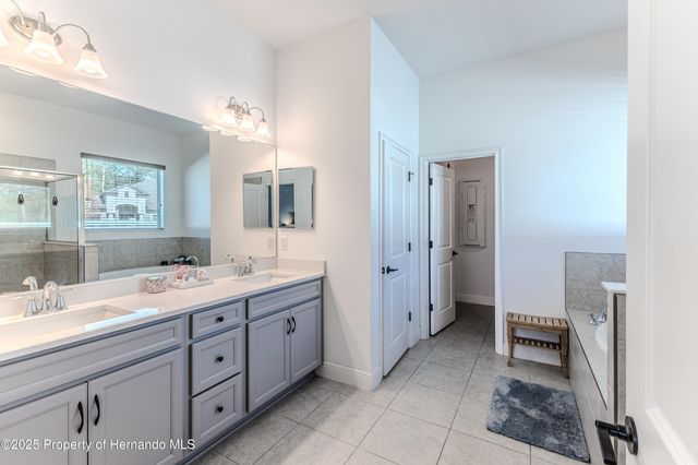 1252 Kelsa Anne Drive, Spring Hill, FL 34609