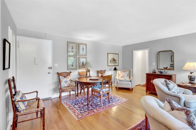 101 2nd Street B11, Garden City, NY 11530