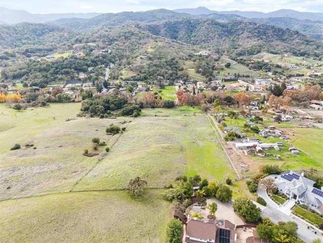 20300 Almaden Road, San Jose, CA 95120