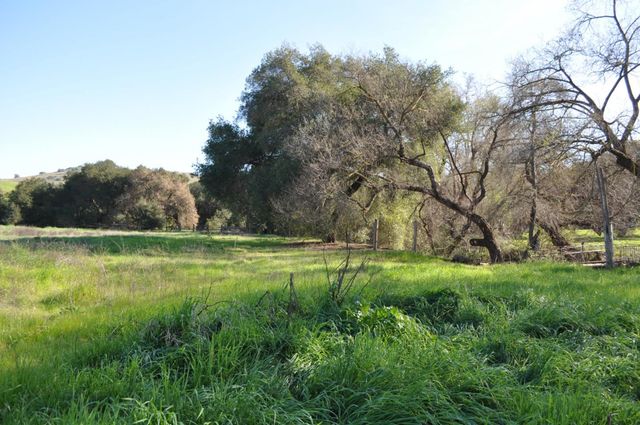20300 Almaden Road, San Jose, CA 95120