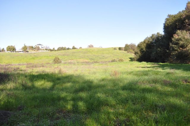 20300 Almaden Road, San Jose, CA 95120